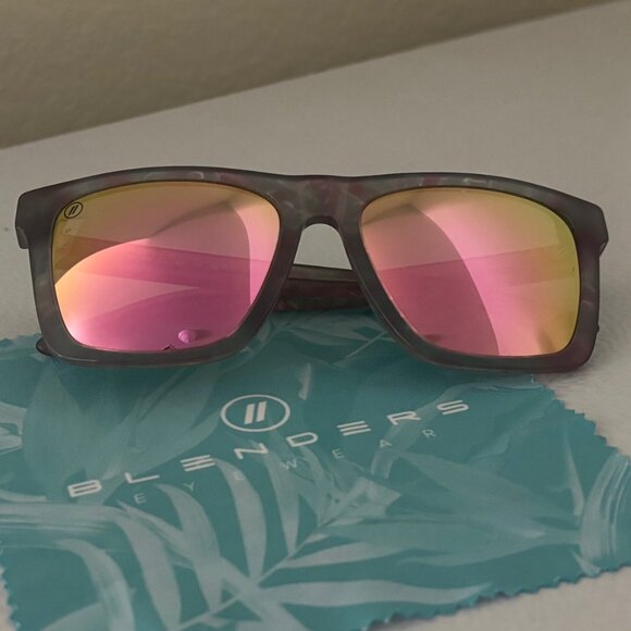 Blenders Sunglasses Romeo Pretty Gangsta - Picture 7 of 7